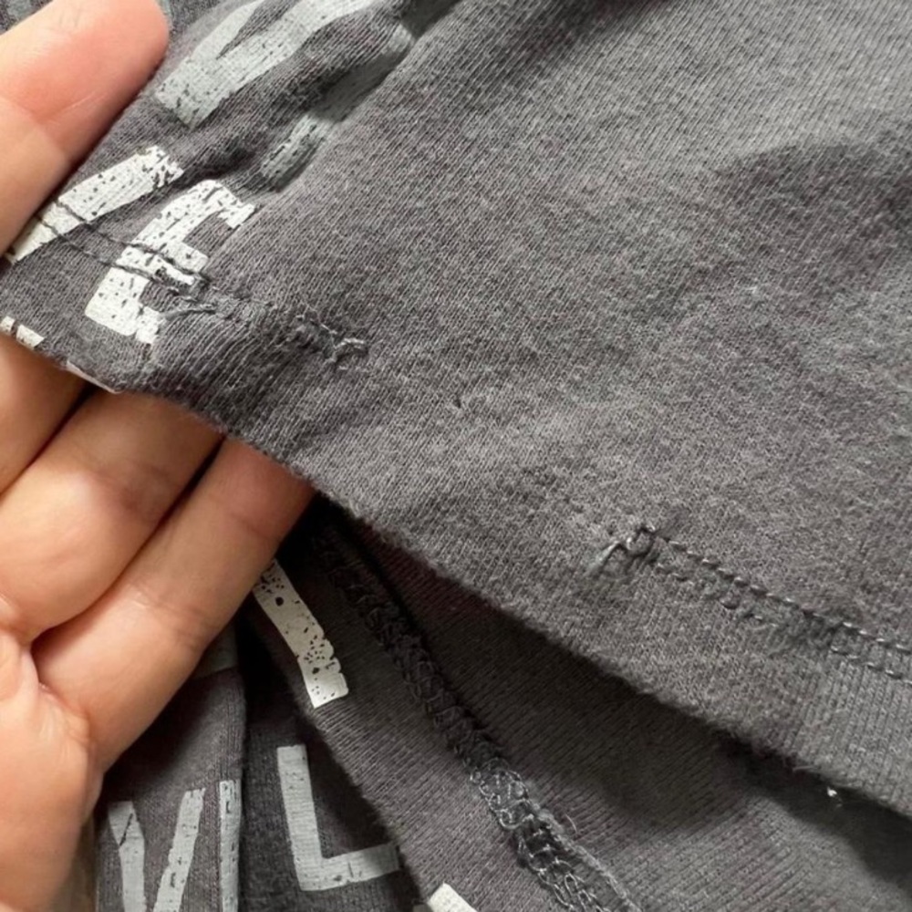 Gray Graphic Long Sleeve Top - Picture 5 of 6